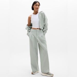 SOLD OUT Athleta Pinnacle Wide-Leg High-Rise Trousers in Vera